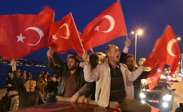 トルコで進行するエルドアン大統領への権力集中