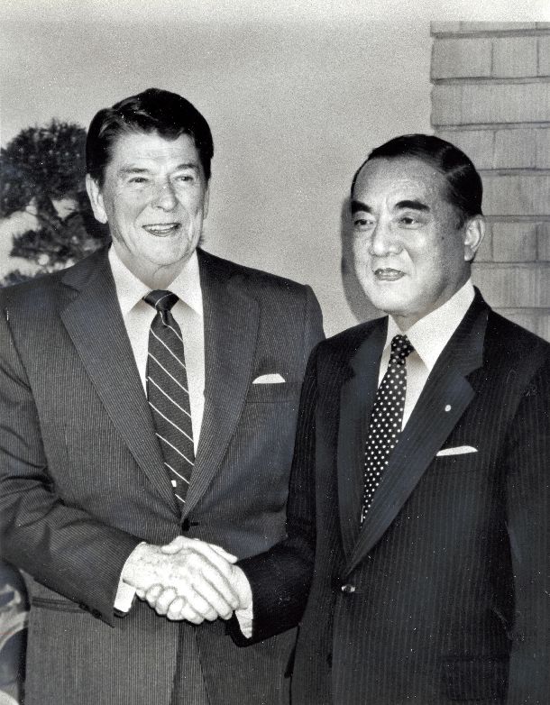 中曽根・レーガン極秘書簡から⾒える核抑⽌の虚実 - 藤田直央｜論座