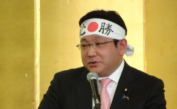 塚田氏の「忖度」発言があぶり出す日本政治の病