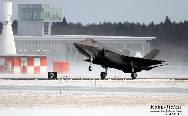 ｆ３５墜落事故は本当にパイロットが原因なのか 佐藤章 論座 朝日新聞社の言論サイト