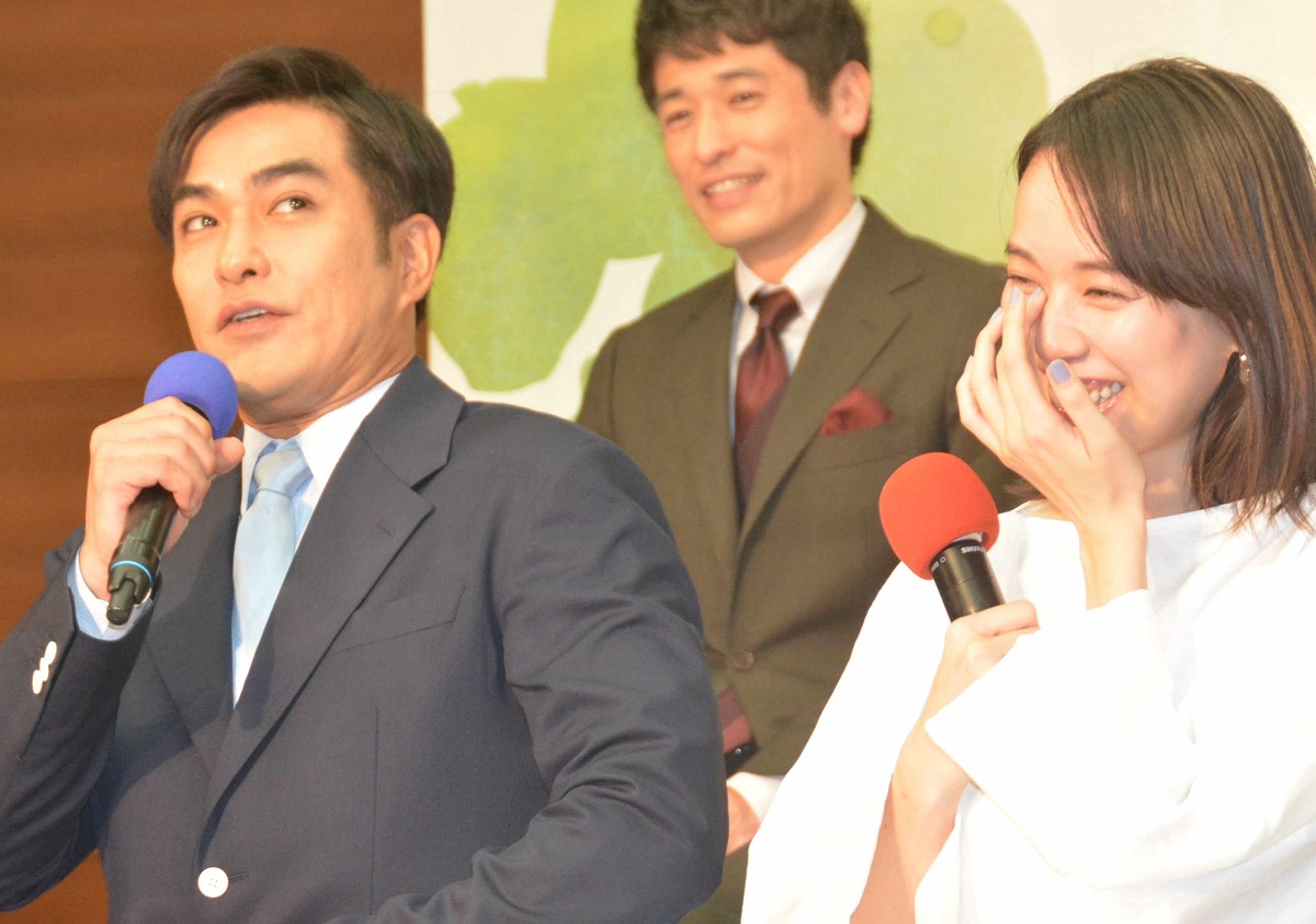 スカーレット ちゃぶ台を返す父と娘の自由 矢部万紀子 論座 朝日新聞社の言論サイト