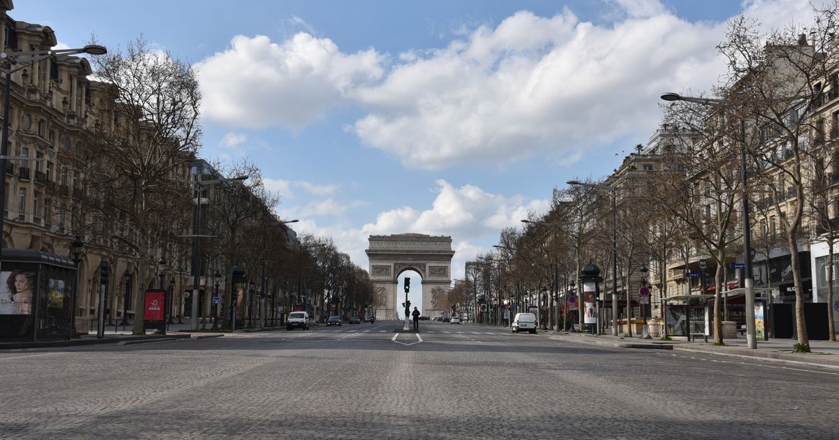 新型コロナ蔓延のフランスでパリを脱出する市民たち