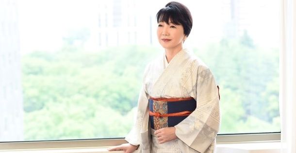 在原業平の恋と和歌 恋愛小説の名手 髙樹のぶ子と歌人 小島ゆかりが対談 丸山あかね 論座 朝日新聞社の言論サイト