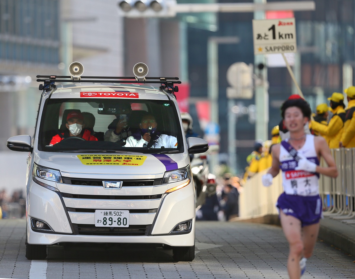 継承か断絶か 箱根駅伝とファミマにみる「男だろ！」「お母さん食堂