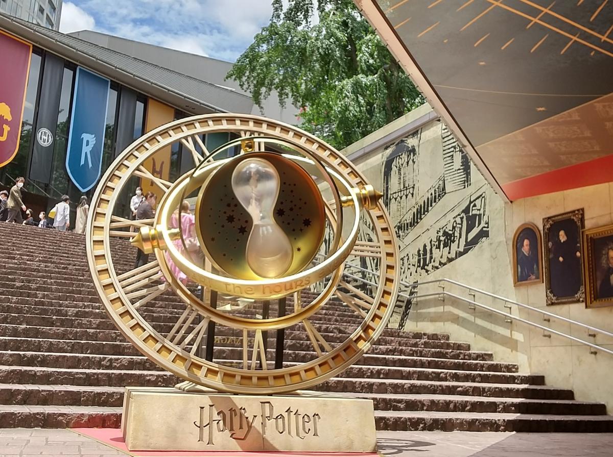 舞台 ハリー ポッターと呪いの子 壮大な物語を 愛 が動かす 小田島恒志 小田島則子 論座 朝日新聞社の言論サイト 舞台 ハリー ポッターと呪いの子 壮大な物語を 愛 が動かす 小田島恒志 小田島則子 論座 朝日新聞社の言論サイト