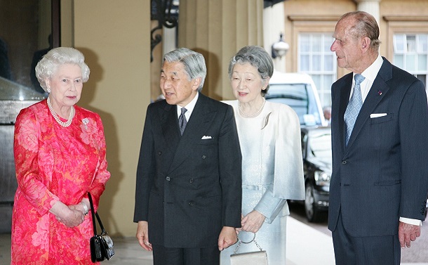 エリザベス女王と美智子さまと眞子さん、王室・皇室という「家」の行方
