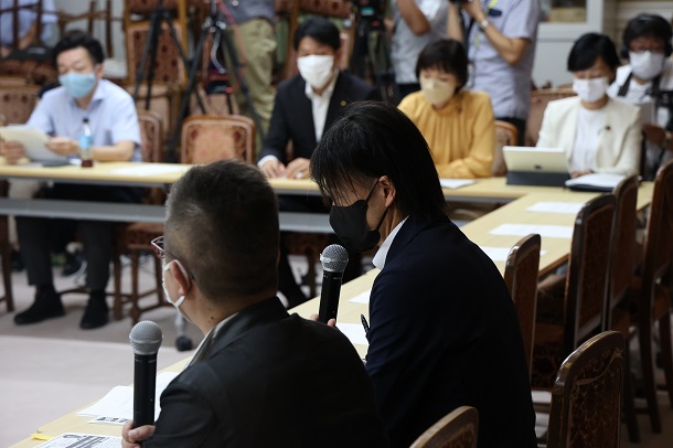 鈴木エイト『自民党の統一教会汚染』──相当な胆力で書かれた圧倒的な