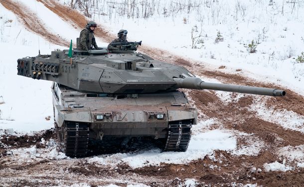 ドイツがウクライナへの戦車供与をためらった背景を探る